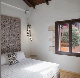 Old Town Hotel | Venetian Palace Chania