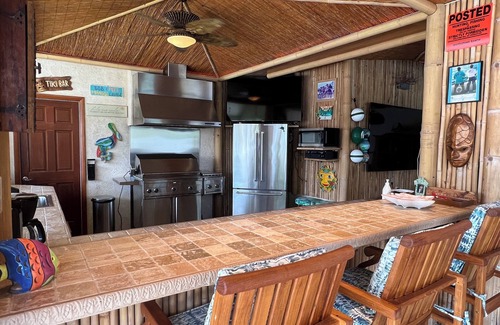 Venetian Shores Casa | Venetian Shores 5BR/7BA Home with Pool, Spa & Boat Lifts