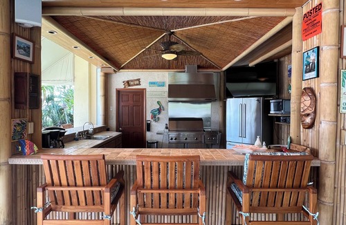 Venetian Shores Casa | Venetian Shores 5BR/7BA Home with Pool, Spa & Boat Lifts
