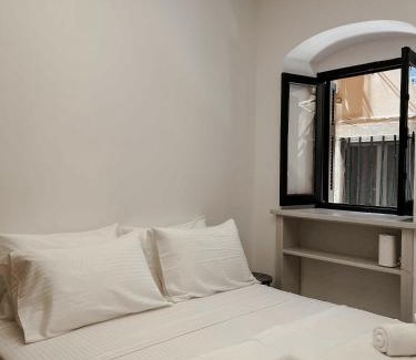 Old Town Apartamento | Venetian Vicolo by CorfuEscapes