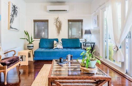 Pretty Beach Central Coast Casa | Venice Cottage - Pet Friendly