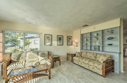 Venice Casa | Venice Home with Fire Pit and Grill 2 Mi to Beach!