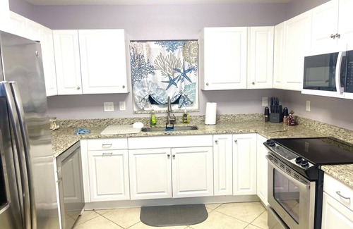 South Venice Casa | "Venice Oasis: Beach-Ready Retreat!"