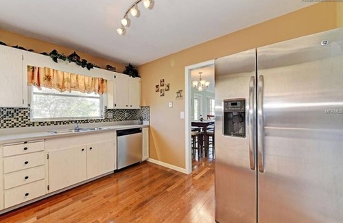 Venice Gardens Casa | Venice Vacation Rental with backyard lakefront