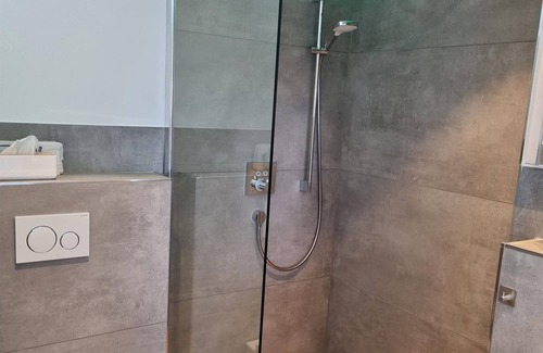 Mutzenich Cabaña | Venngasthof Zur Buche - Habitación doble con ducha / WC
