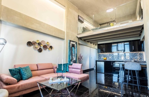 Anatolikos Sinikismos Apartamento | Ventiri Lofts - Luxury Penthouse w/ Home Cinema