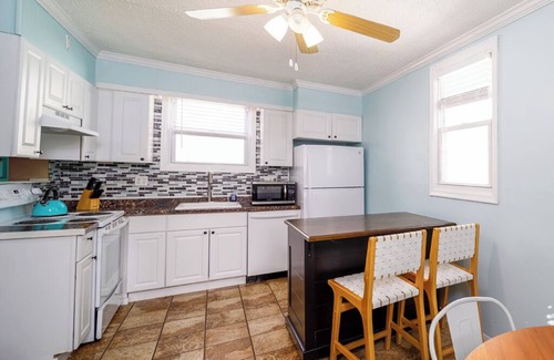 St. Leonard's Tract Casa | Ventnor Beach Cottage: Clean & Cozy + Walk 2 Beach