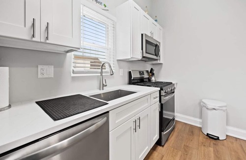 Ventnor City Apartamento | Ventnor Gem 2: Apt w/Yard, Near the Boardwalk