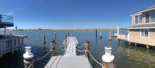 Ventnor City Casa | Ventnor Villa: On the Bay, 3 Blocks from Beach