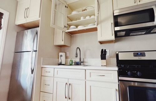 Ventura Apartamento | Un dormitorio en Ventura / Ojai Beach Town Hillside Retreat
