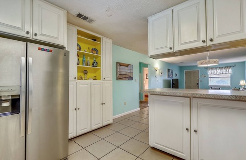 Fort Walton Beach Condominio | Venus 309 sleeps 10 Close to pool and beach by RedAwning