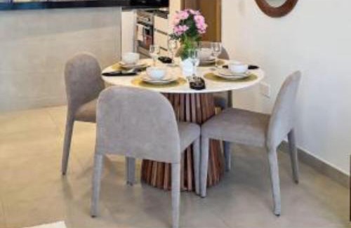 Al Raha Beach Apartamento | Vera Escape 2BR with Balcony - Relaxing Stay Near Yas Marina & Yas Mall