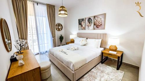 Al Raha Beach Apartamento | Vera Residences 2BR - Modern Poolside Retreat Near Yas Mall & Marina