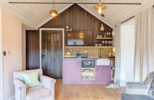 East Ashling Cabaña | Veraison - Ashling Park - sleeps 4 guests in 2 bedrooms