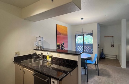 Tucson Condominio | Veranda at Ventana Adorable top floor 1-bedroom condo, Dog friendly