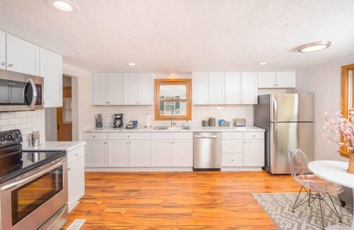Appleton Casa | Verbrick Street Vacation