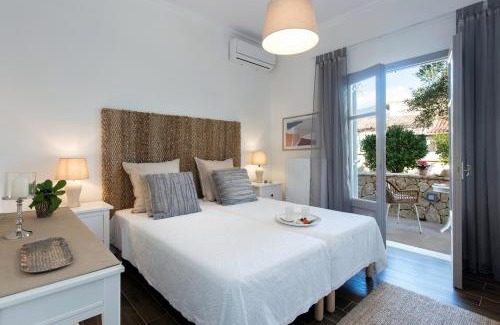 Kato Korakiana Casa | Verde Olive Three-Bedroom Holiday Home by Konnect