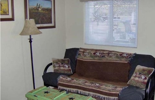 Cherry Complejo | Verde Valley Studio Park Model Cabin 15