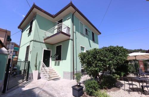 Quartiere XXIV Don Bosco Casa | Verdemare relax & rooms