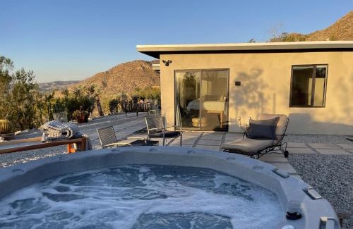 Morongo Valley Casa | Verdin's Nest - Romantic Retreat with Hot Tub Under the Stars! home