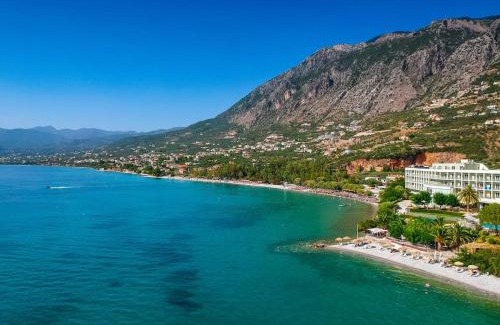 Paralia Vergas Apartamento | Verga Beachside Getaway with Panoramic Seaviews