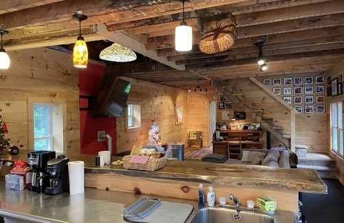 Ludlow Cabina | Vermont Cabin - Ski, Hike, Kayak, Leaf Peep - 5mins to Okemo, near quaint towns