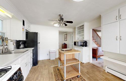 Proctorsville Casa | Vermont Farmhouse