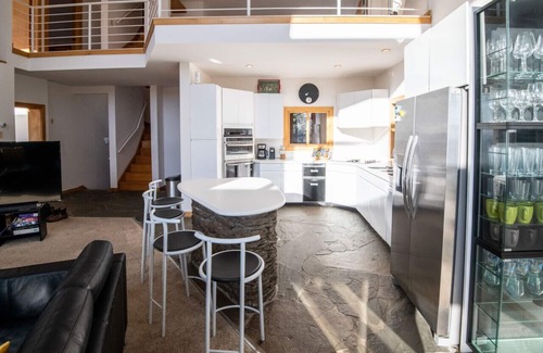 Andover Casa | Vermont's Mountain Villa: Hot tub, Ski views, Pet+