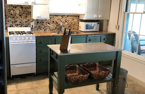 Rush City Cabina | Verna's Good 'Nuff Cozy Cabin on East Rush Lake!