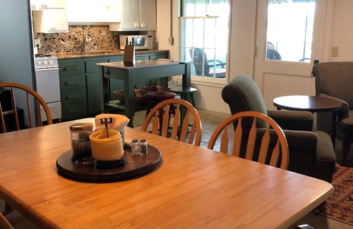 Rush City Cabina | Verna's Good 'Nuff Cozy Cabin on East Rush Lake!