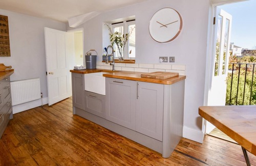 Cowes Villa | Vernon House Sleeps 8 in Old Cowes