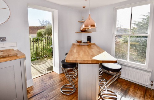Cowes Villa | Vernon House Sleeps 8 in Old Cowes