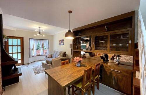 Vila Everest Casa | Vernon Village Tania · VV25 Aconchego noCapivari com lareira e ótimo wifi