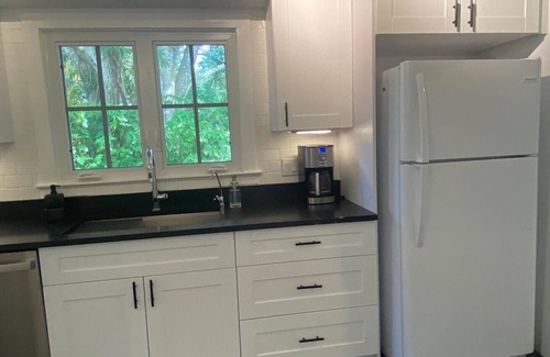 Vero Beach Casa | Vero Oasis! Come hide away in this charming home.