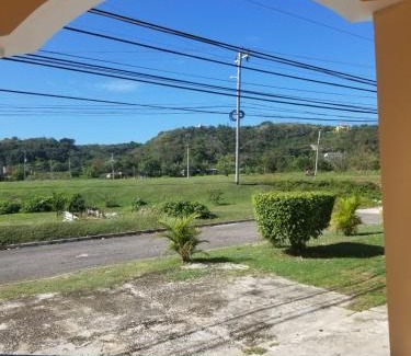 Lucea Apartamento | Veronica Homestay Lucea Jamaica