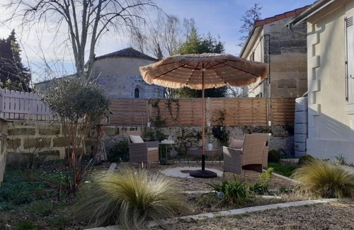 Saint-Seurin-sur-l'Isle Casa | Vers la Rivière - Yoga gîte