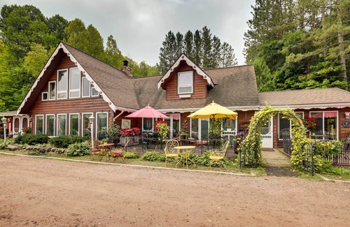 Hill Apartamento | Versatile Bass Lake Cabin with Deck!