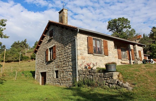 Chanaleilles Casa | Muy hermosa casa de granito del país