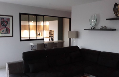 Juvignac Casa | Muy hermosa villa toda comodidad con piscina en un bonito terreno deportivo