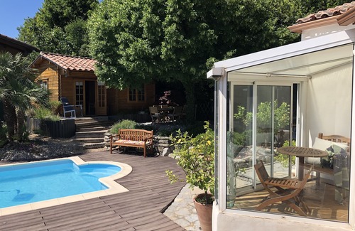Sommieres Villa | Muy hermosa Villa suspensión permanente con piscina y sauna.