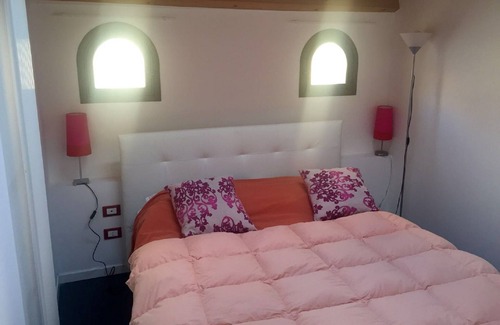 Centro Storico Apartamento | Muy céntrico para 5 personas / 2 wc en el corazón del arte y el entretenimiento.