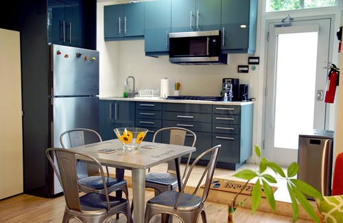 Melrose Casa | Very Clean Guest House near Melrose Ave and The Grove