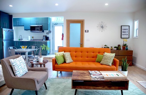 Melrose Casa | Very Clean Guest House near Melrose Ave and The Grove