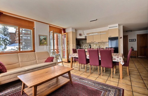 Grimentz Apartamento | Very comfortable flat for 7 people, living room with fireplace, kitchen area with dishwasher, 1 doub