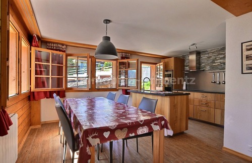Grimentz Apartamento | Very comfortable flat on 2 levels for 6 people, living room, kitchen area with dishwasher, 1 double