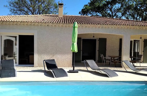 Saint-Privat-de-Champclos Casa | Very beautiful house with swimming pool that will enchant your vacations on fenced land