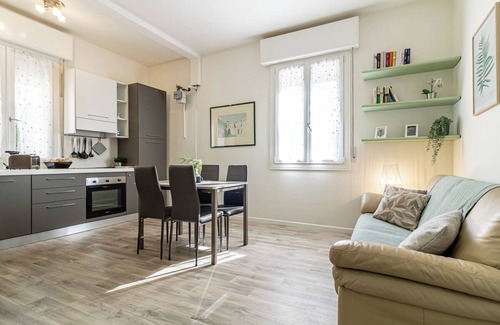 Castelfranco Emilia Apartamento | Very fresh cozy app.to just ristr. for fam. even long stay