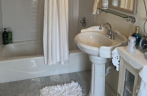 Esplanade Ridge Cama Y Desayuno | Very Near the French Quarter. BnB room with Private Bath