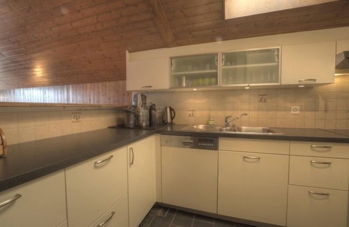 Anzere Apartamento | Very nice 4-room flat (max 7 pers., with the studio 9 pers.), renovated, near the cable car with a m