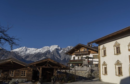 Tulfes Apartamento | Very nice apartment, close to the ski lift/gondola and Hall's old town